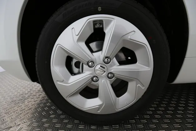 Suzuki Swift 1.2 Sakura Hybrid 4x4