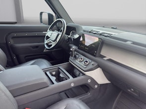 Vehicle image LAND ROVER Defender 90 2.0 Si4 SE 300PS  mit Anhängerkupplung