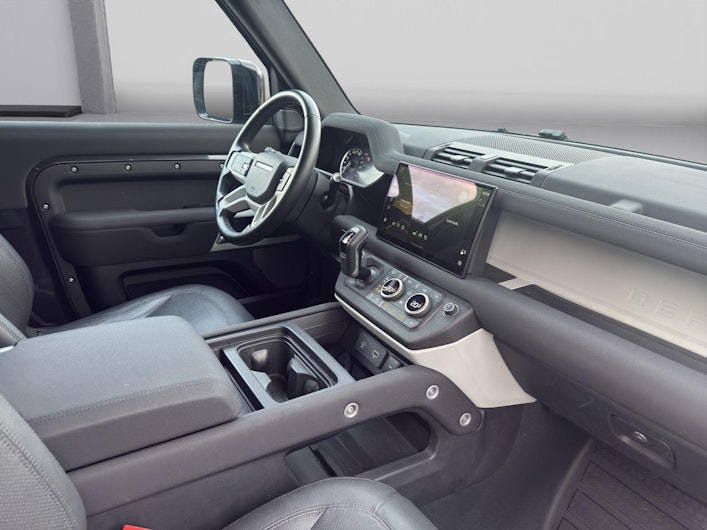 Vehicle image LAND ROVER DEFENDER