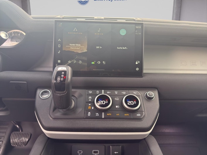 Vehicle image LAND ROVER DEFENDER