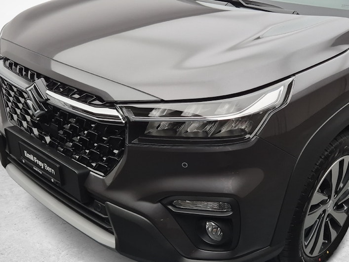 Vehicle image SUZUKI S-CROSS