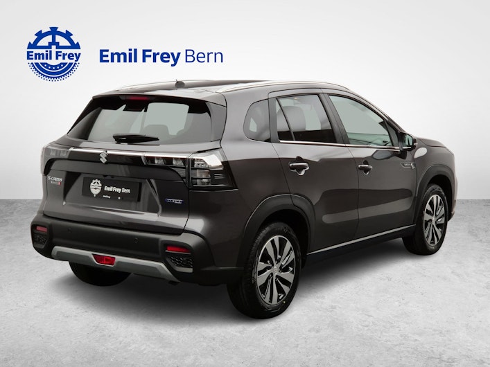 Vehicle image SUZUKI S-CROSS