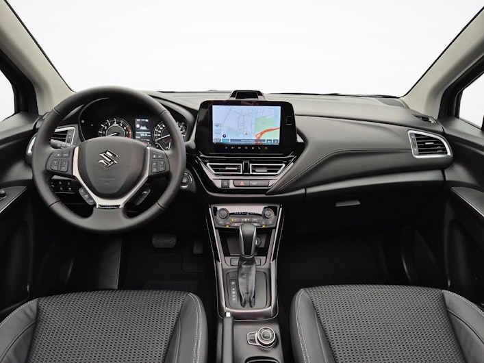 Vehicle image SUZUKI S-CROSS