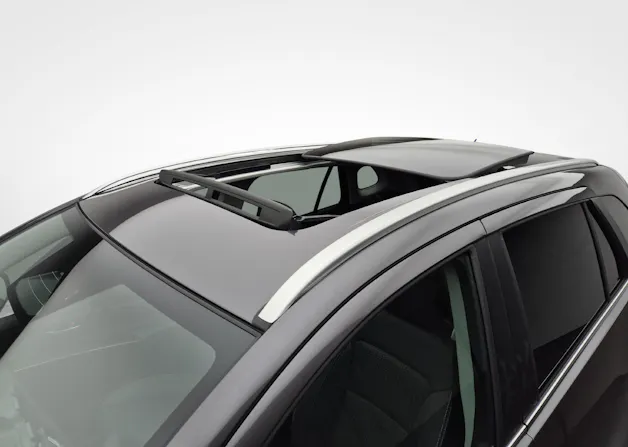 Suzuki S-Cross 1.4 T Sakura Top Hybrid 4x4 - ab 1.99% Leasing