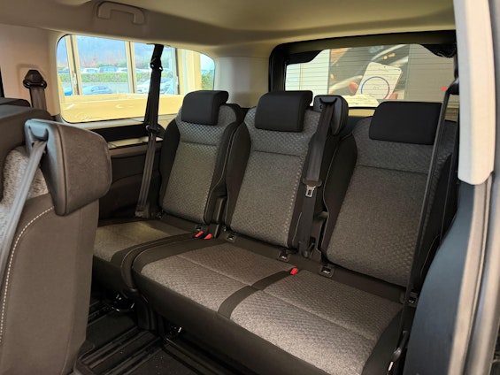 Vehicle image 3 Vehicle image 3