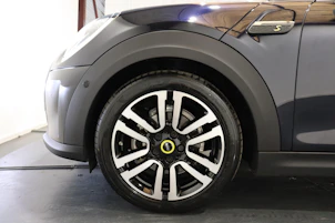 Fahrzeugbild MINI F56 Cooper SE