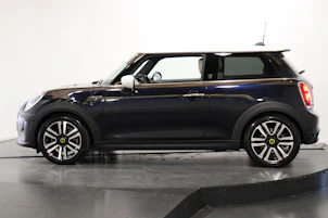 Fahrzeugbild MINI F56 Cooper SE