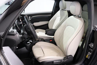 https://vehicle.imgix.net/4170522/a106758a-3f4d-4cd7-b29c-d33a8d5d95fb.JPG