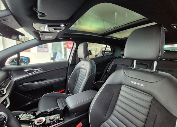 Vehicle image 9 Vehicle image 9