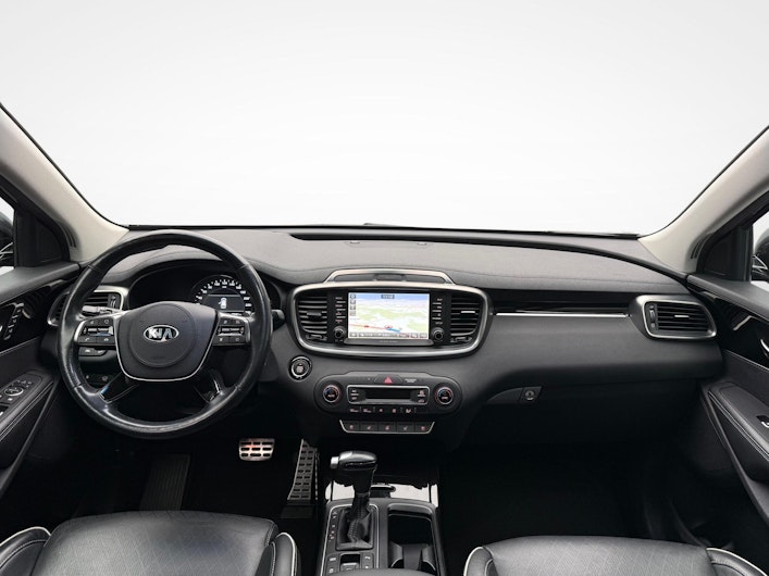 Vehicle image KIA SORENTO