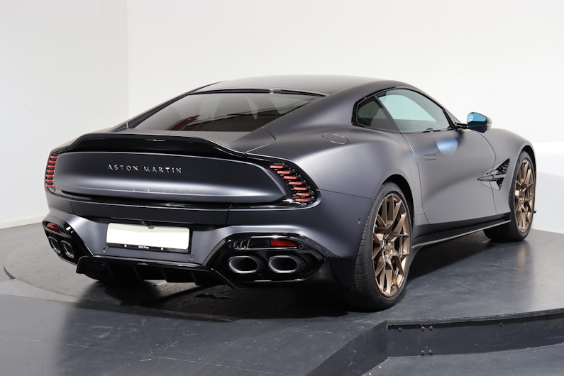 Vehicle image ASTON MARTIN V12 Vanquish