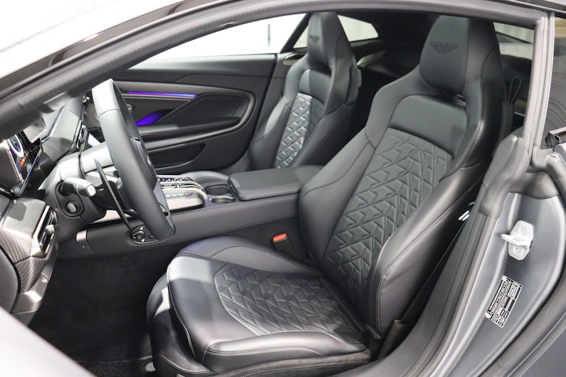 Vehicle image ASTON MARTIN V12 Vanquish