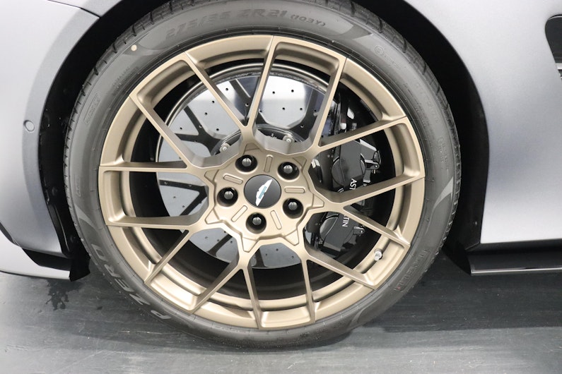 Vehicle image ASTON MARTIN V12 Vanquish