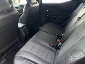 https://vehicle.imgix.net/4170572/60767f3d-8039-4c12-b1f2-0cc5f3a92ec3.jpg