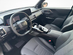 https://vehicle.imgix.net/4170572/8f38db52-7077-4a2f-a9e5-12c13ddee392.jpg