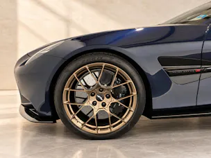 ASTON MARTIN Vanquish 5.2 V12 Bi-Turbo