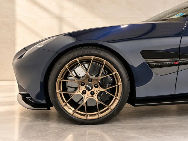 ASTON MARTIN Vanquish 5.2 V12 Bi-Turbo