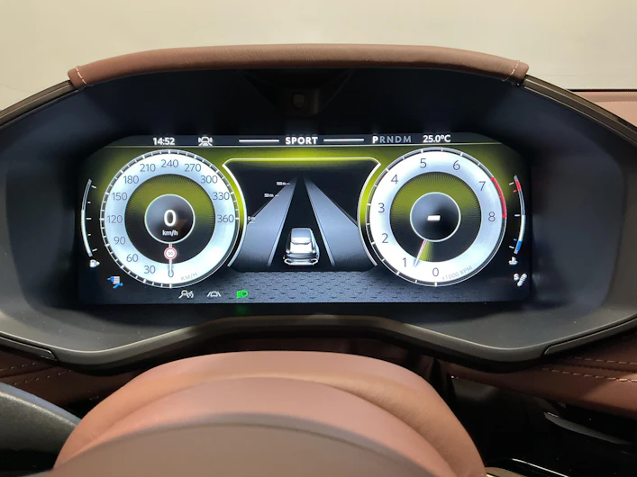 immagine del veicolo ASTON MARTIN DBX
