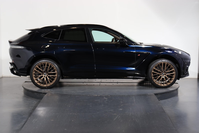 Vehicle image ASTON MARTIN DBX