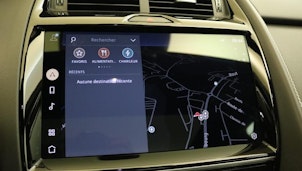 Vehicle image JAGUAR E-Pace 1.5 T 270e R-Dynamic SE AWD