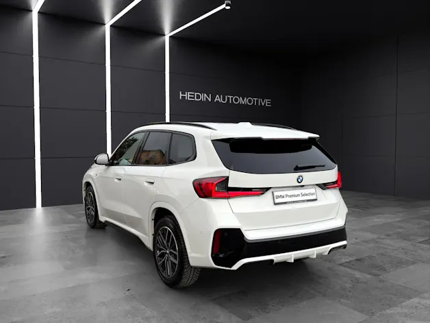 BMW X1 20i sDrive paddles
