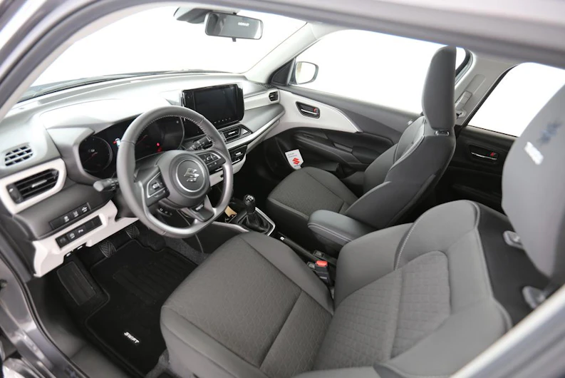 image du véhicule SUZUKI SWIFT