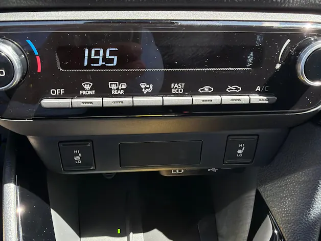 Toyota Yaris 1.5 VVT-i HSD Trend