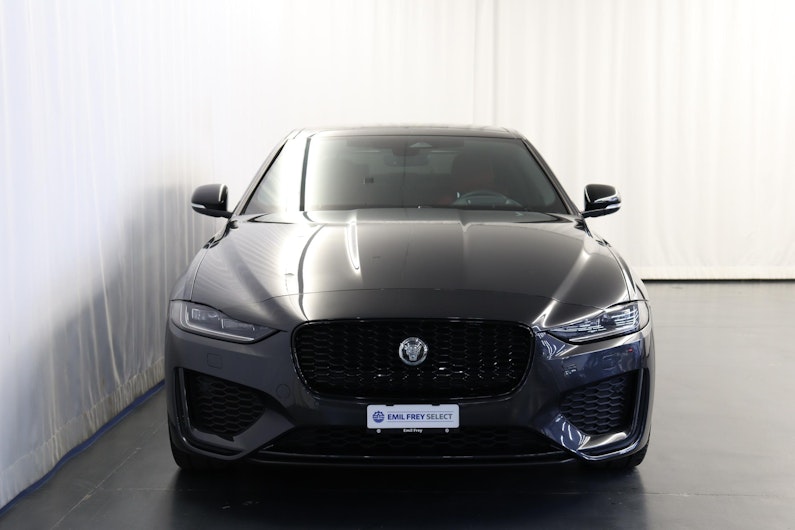 Vehicle image JAGUAR XE