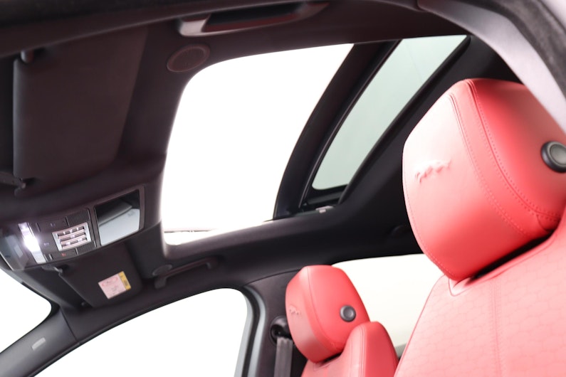 Vehicle image JAGUAR XE