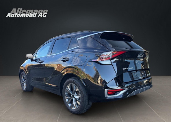 Vehicle image 3 Vehicle image 3