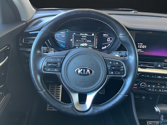 Vehicle image 9 Vehicle image 9