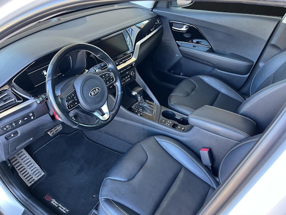 Vehicle image 8 Vehicle image 8