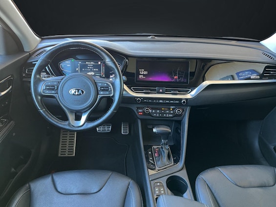 Vehicle image 11 Vehicle image 11