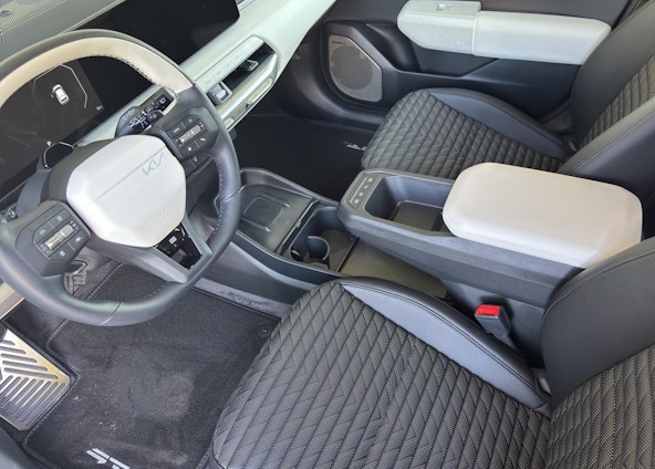 Vehicle image 8 Vehicle image 8