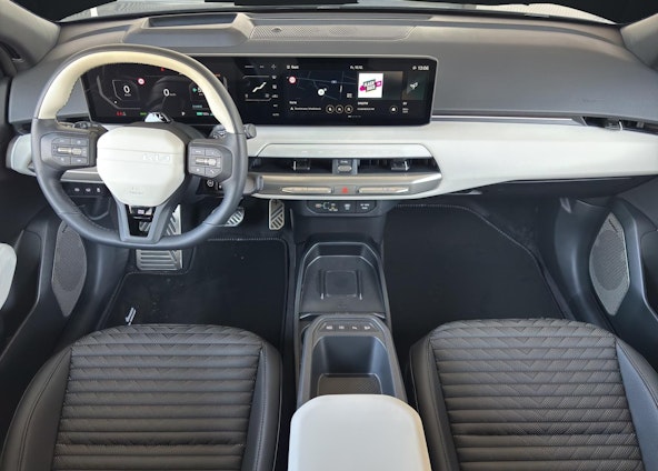 Vehicle image 10 Vehicle image 10