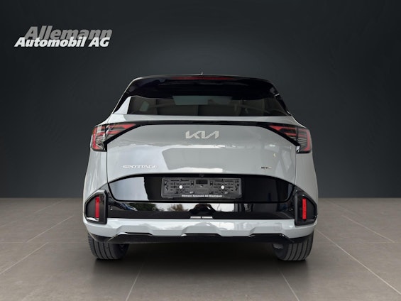 Vehicle image 4 Vehicle image 4