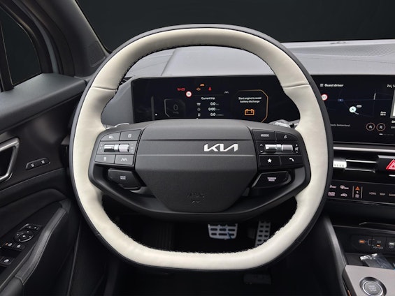 Vehicle image 9 Vehicle image 9