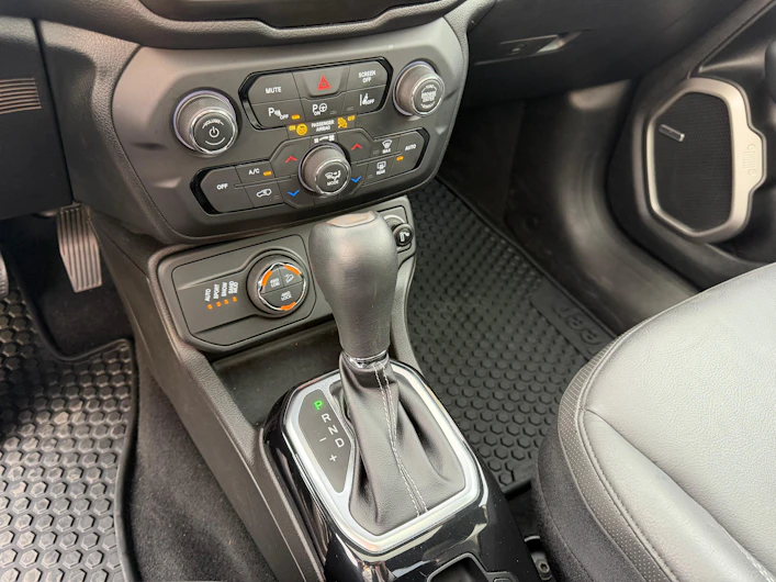 immagine del veicolo JEEP RENEGADE