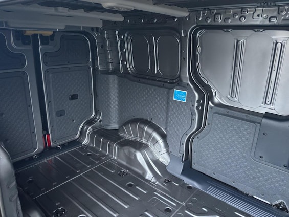 Vehicle image 13 Vehicle image 13