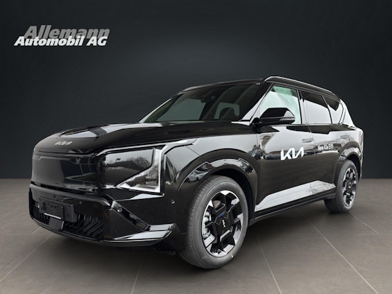 First vehicle image First vehicle image