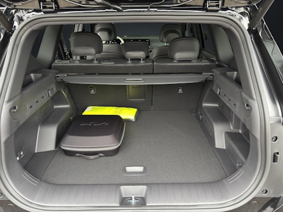 Vehicle image 14 Vehicle image 14