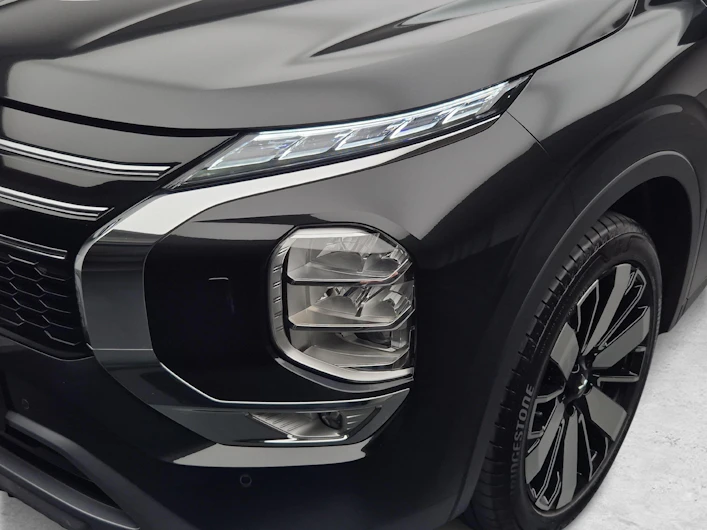 Fahrzeugbild MITSUBISHI OUTLANDER
