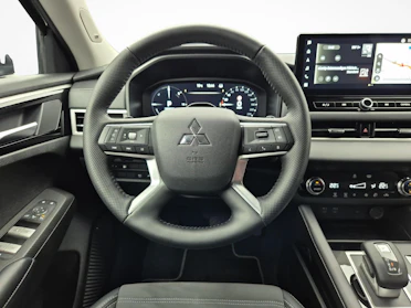 MITSUBISHI OUTLANDER 10