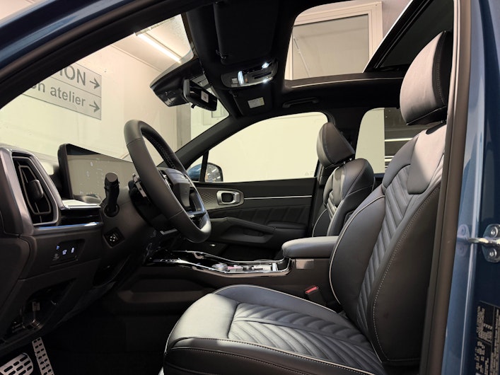 Vehicle image KIA SORENTO