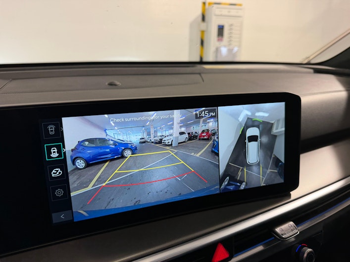 Vehicle image KIA SORENTO