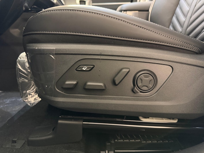 Vehicle image KIA SORENTO