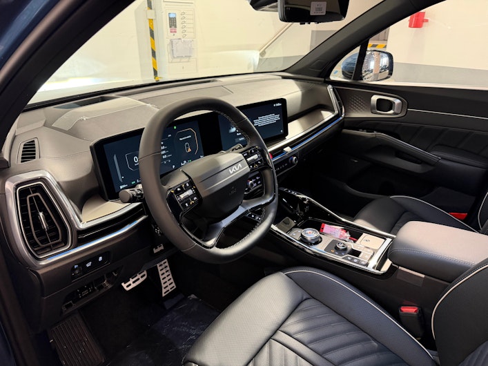 Vehicle image KIA SORENTO