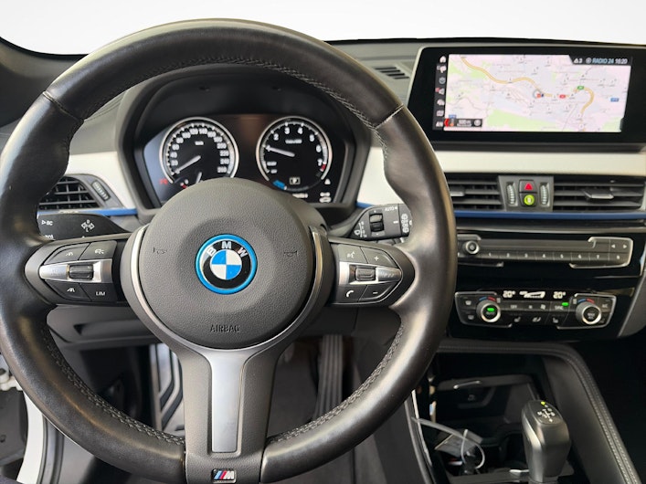 Vehicle image BMW X1