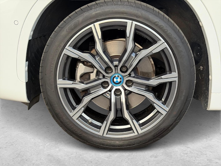 Vehicle image BMW X1