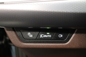 image du véhicule BMW X1 30e xDrive paddles